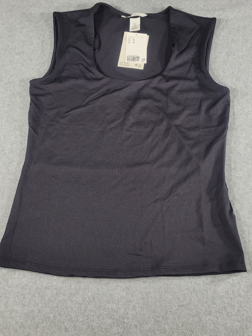 Women’s Black Scoop Neck Tank Top